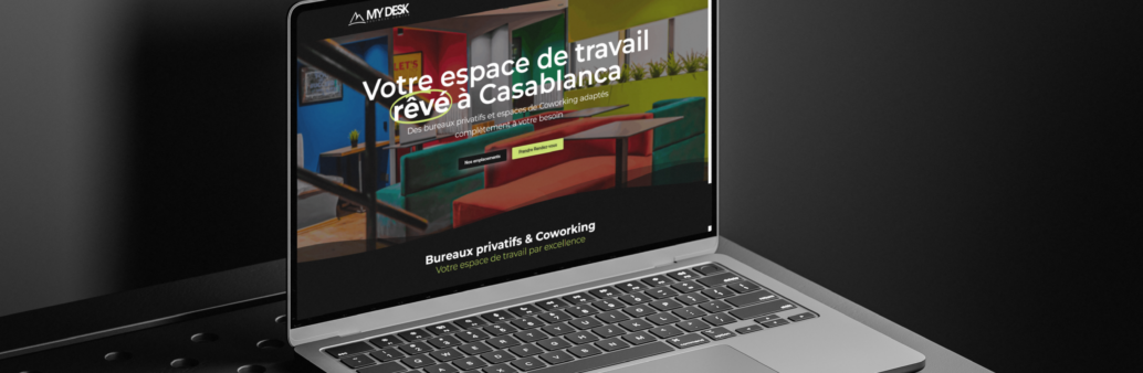 iMac_on_Table_Mockup_3